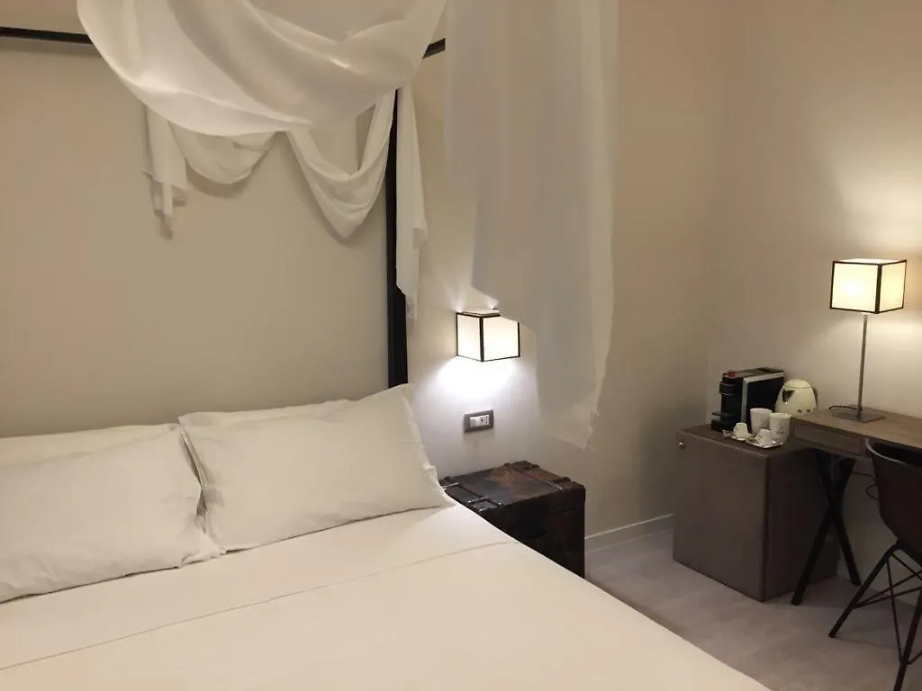Gatto Bianco Duchessa Bed & Breakfast Bari 2*,  İtalya
