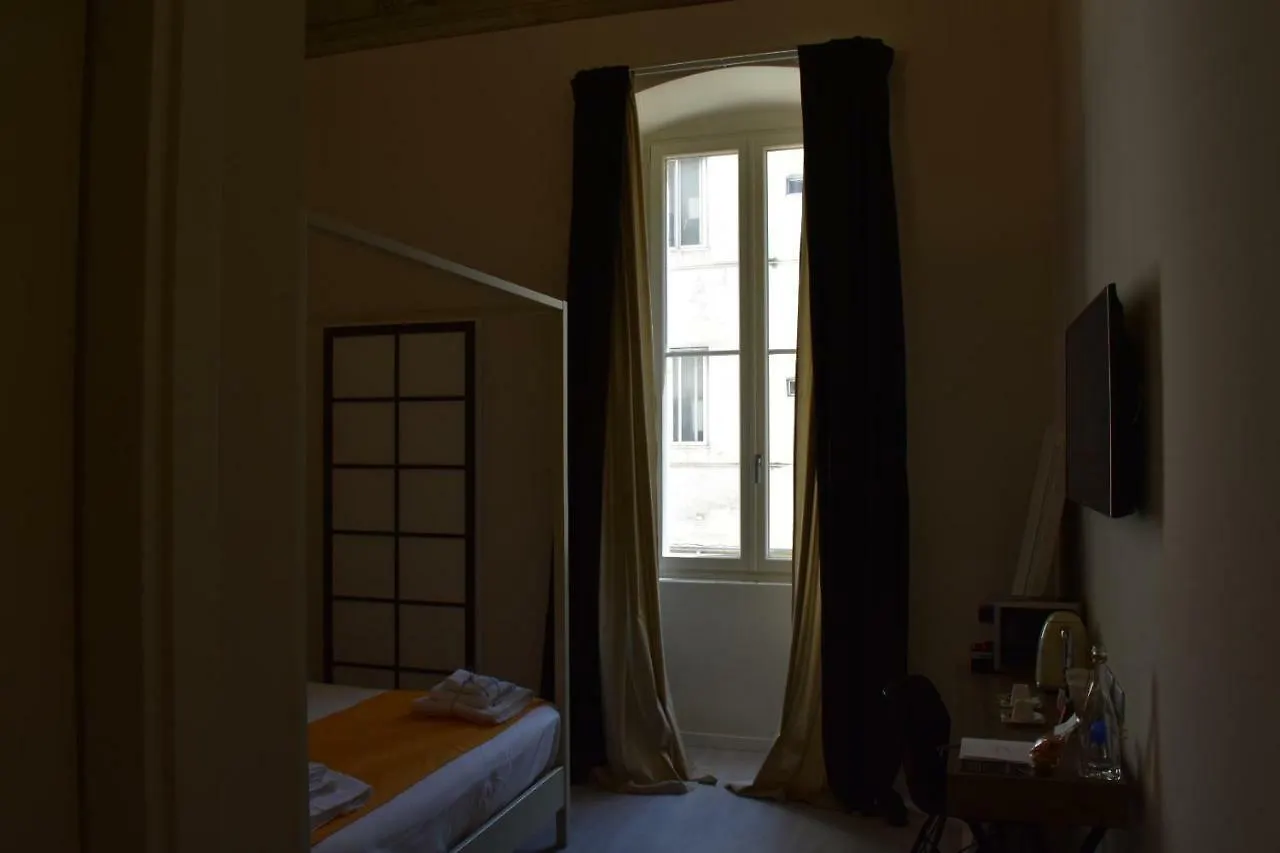 Gatto Bianco Duchessa Bed & Breakfast Bari 2*,  Italy